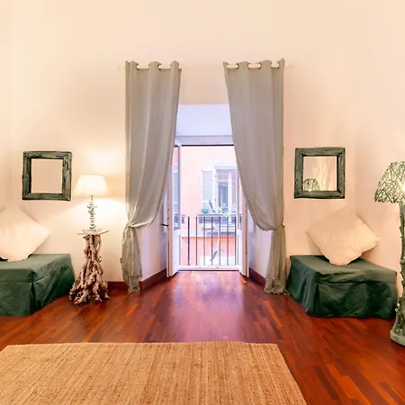 Luxury Historic Apartment Campo dei Fiori-2